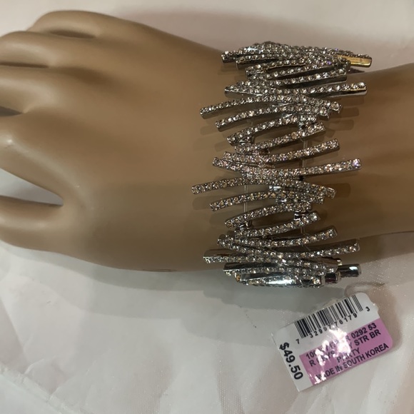 New INC INTERNATIONAL CONCEPTS Crystal Zig-Zag Stretch Bracelet - Picture 3 of 4